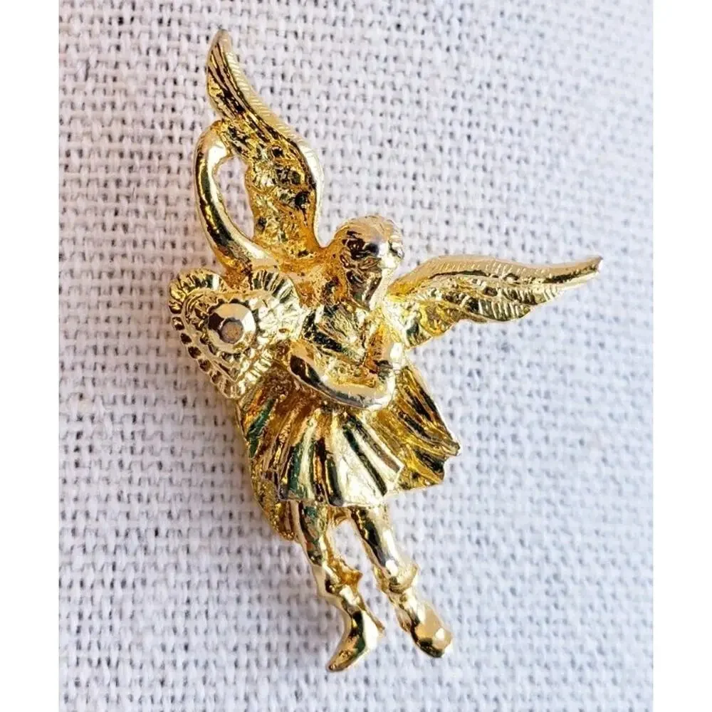 Kirks Folly Cupid Cherub Angel Heart Pin‎ Brooch Gold Tone Cute Whimsy 1.25